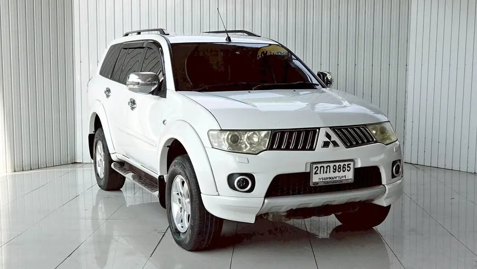 2013 Mitsubishi Pajero Sport II 2