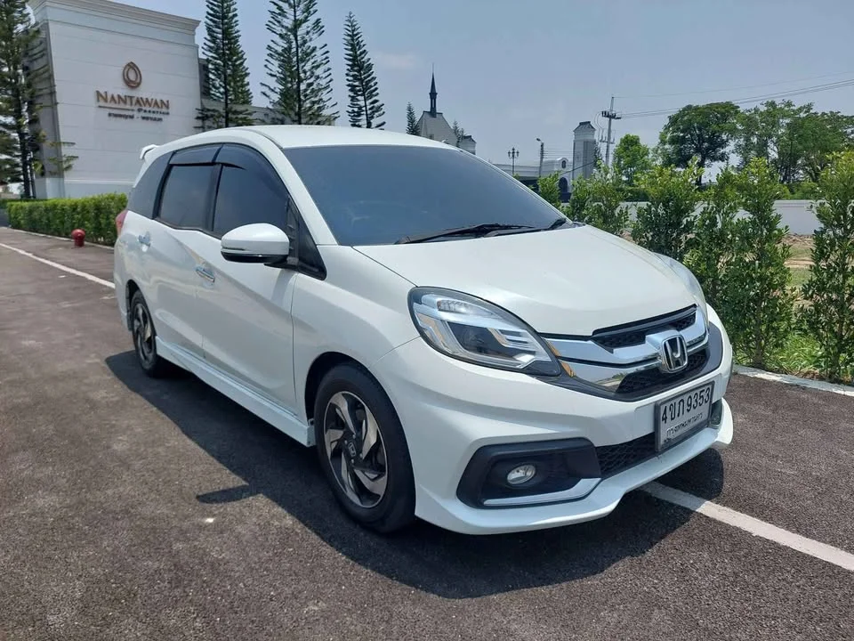 2015 Honda Mobilio II 2