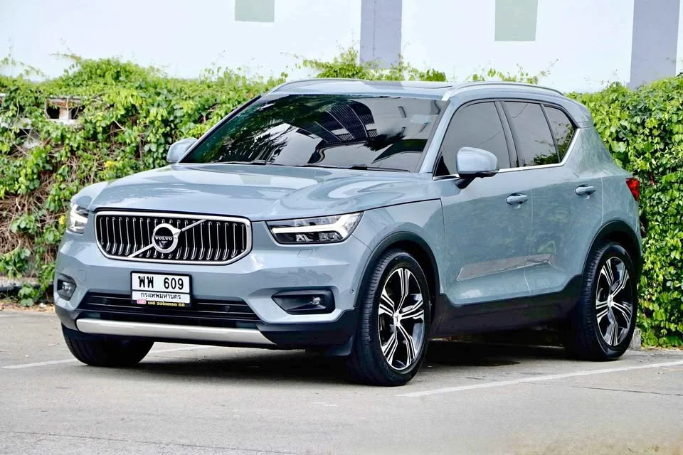 2020 Volvo XC40 2