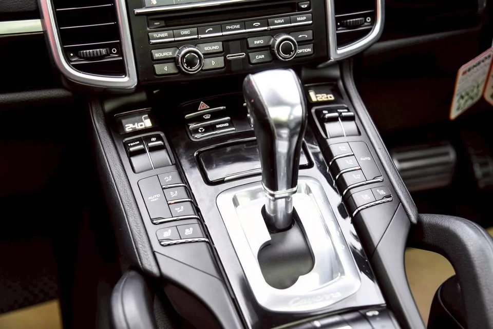 2011 Porsche Cayenne II 3