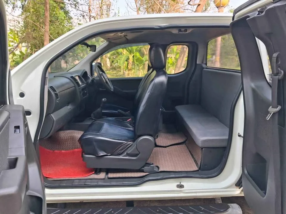 2012 Nissan Navara II 2