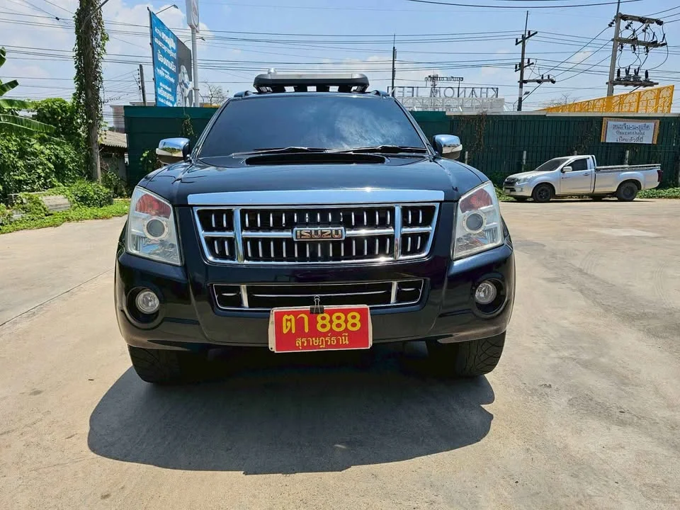 2008 Isuzu MU-7 3