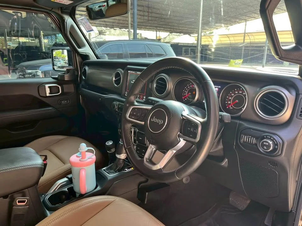 2021 Jeep Wrangler JL 3