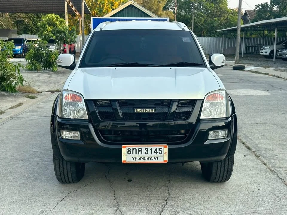 2005 Isuzu MU-7 3