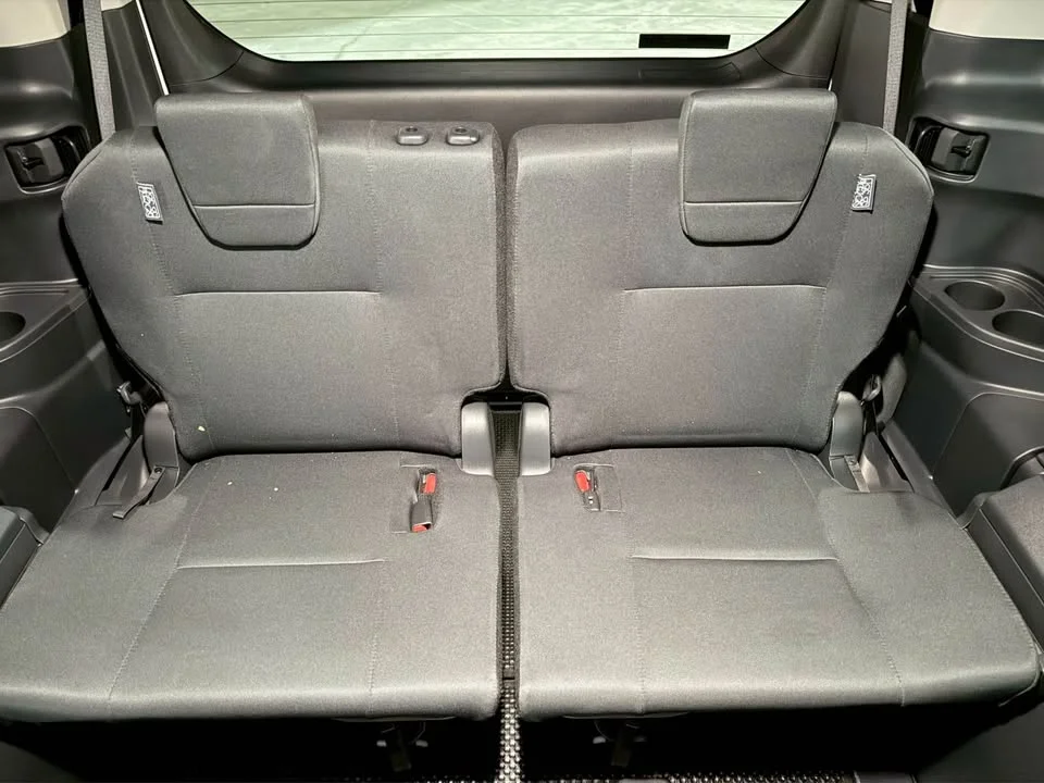 2024 Toyota Voxy IV 3