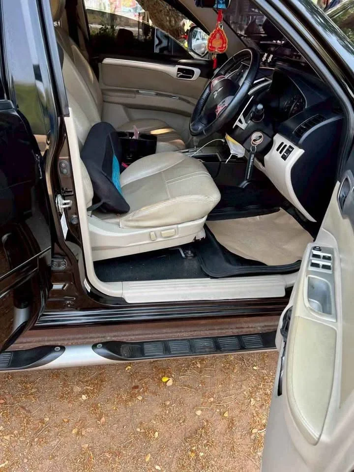 2012 Mitsubishi Pajero Sport II 3