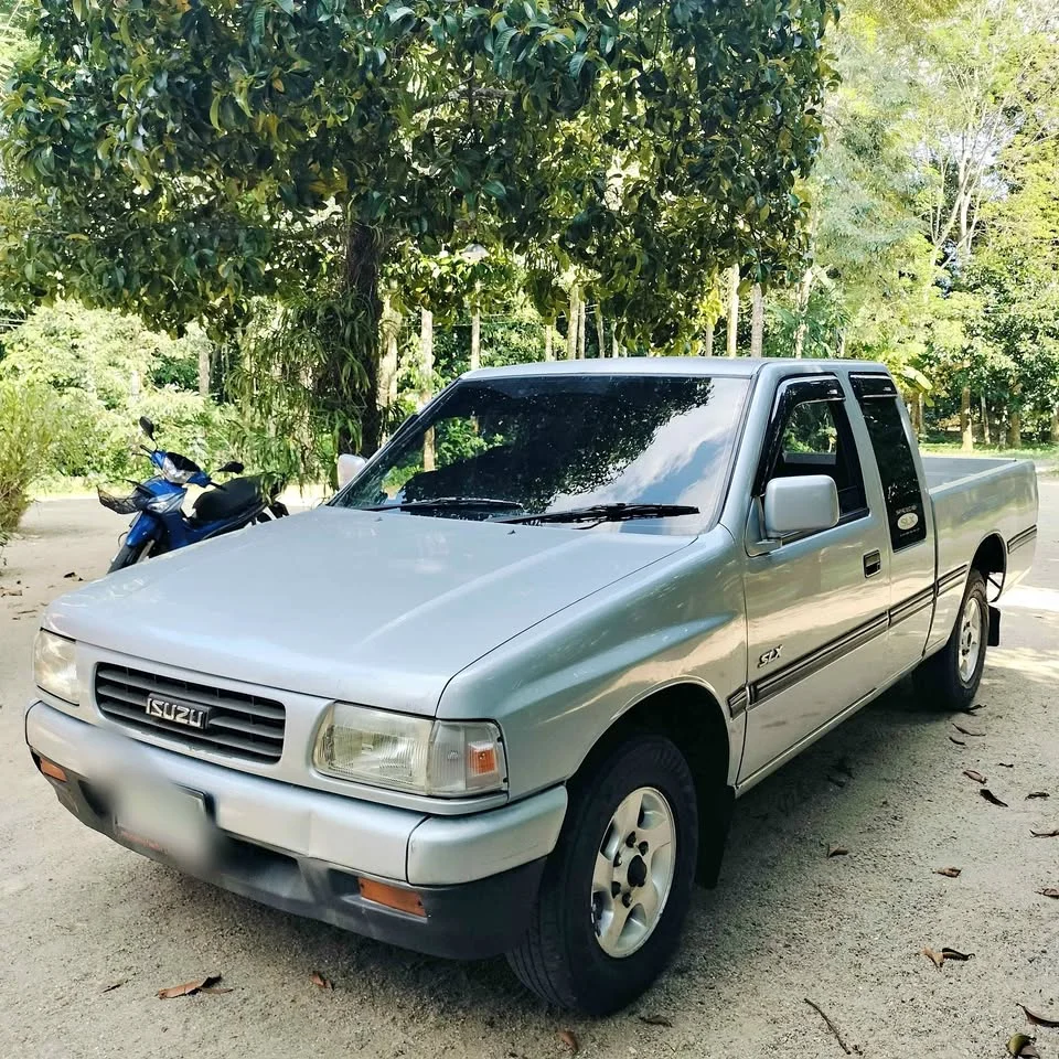 1996 Isuzu TFR III 3