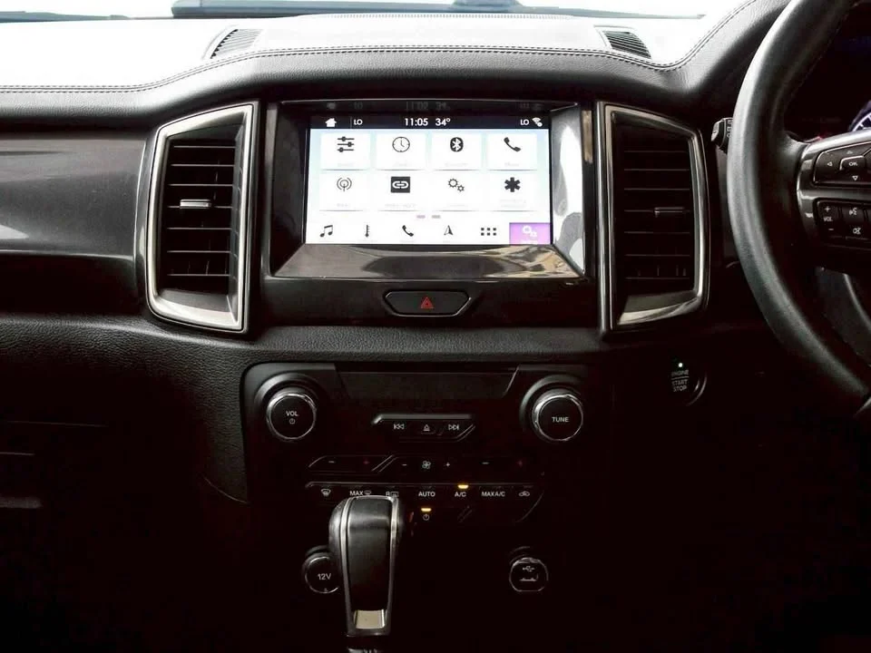 2019 Ford Everest II 2