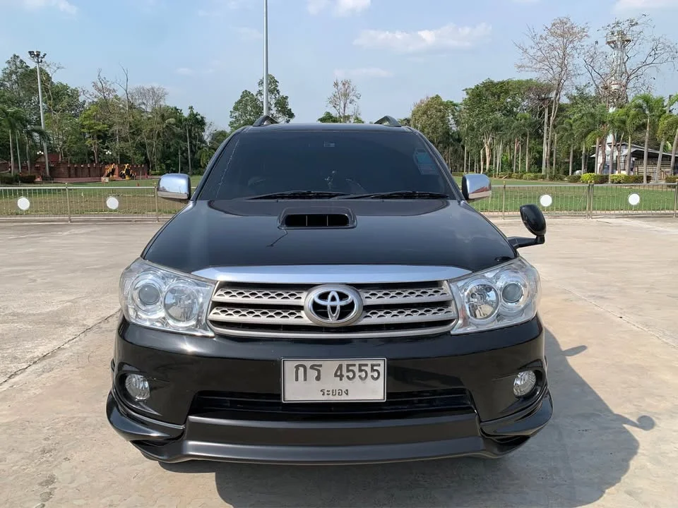 2008 Toyota Fortuner I 3