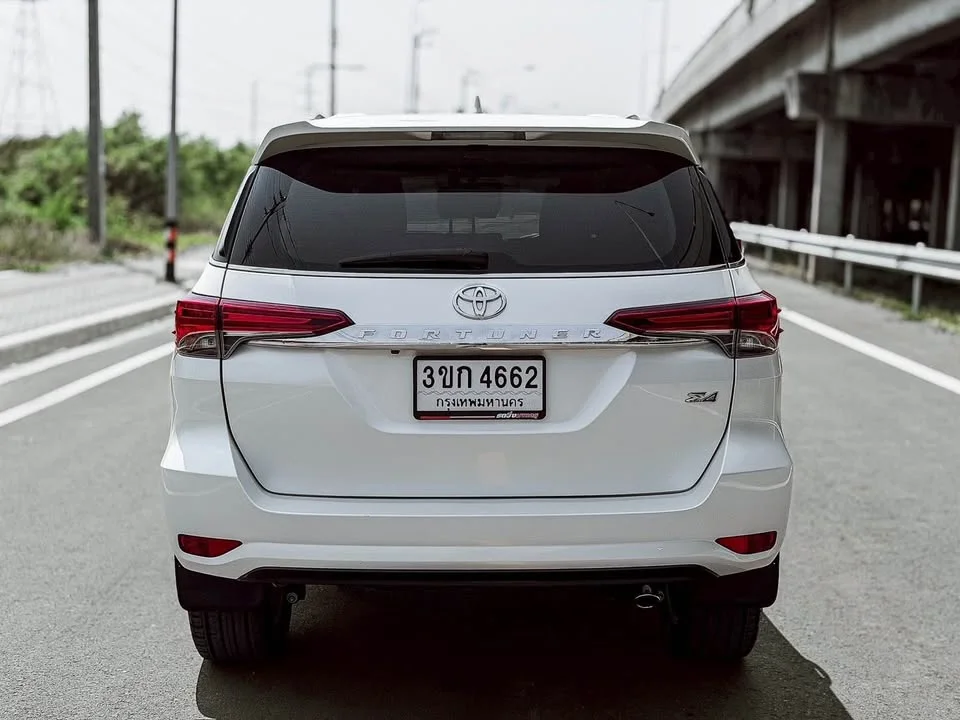2018 Toyota Fortuner II 2