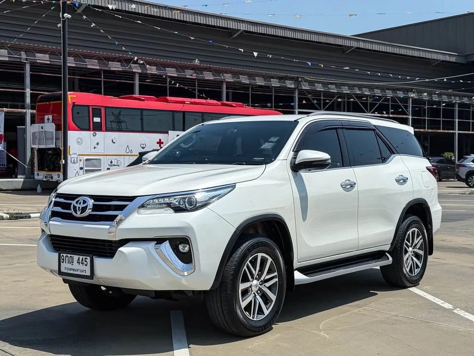 2019 Toyota Fortuner II 2