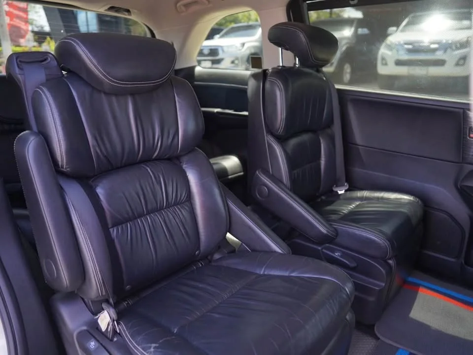 2013 Honda Odyssey V 3