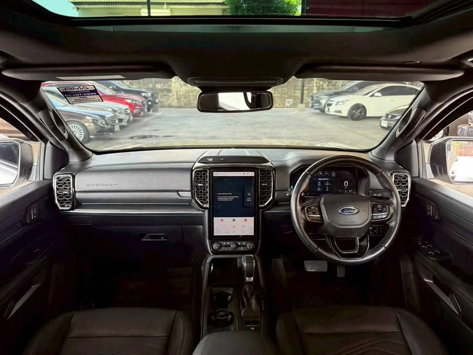 2023 Ford Everest III 2