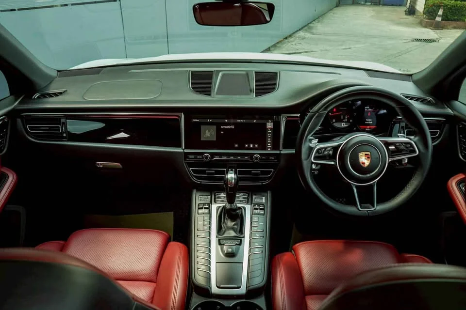 2020 Porsche Macan I 3