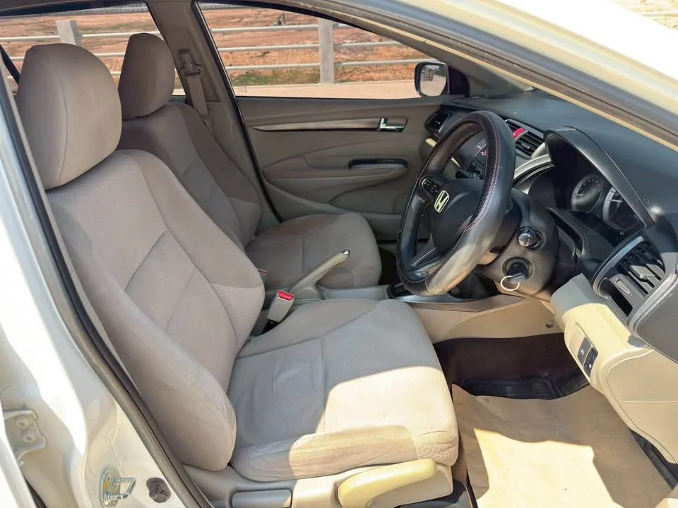 2012 Honda City V 3