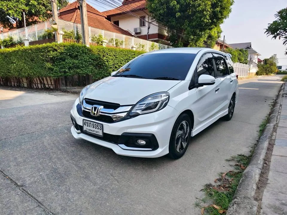 2015 Honda Mobilio II 3
