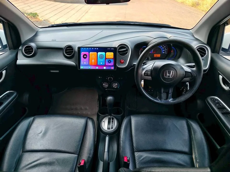2015 Honda Mobilio II 2