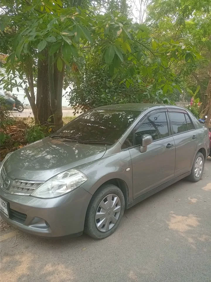 2010 Nissan Tiida I (C11) 3
