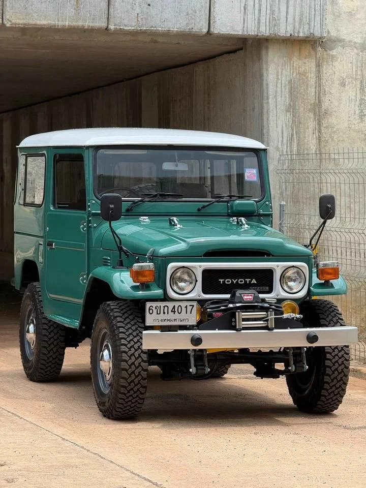 1985 Jeep Wrangler TJ 2