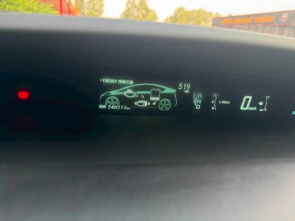 2011 Toyota Prius III 2