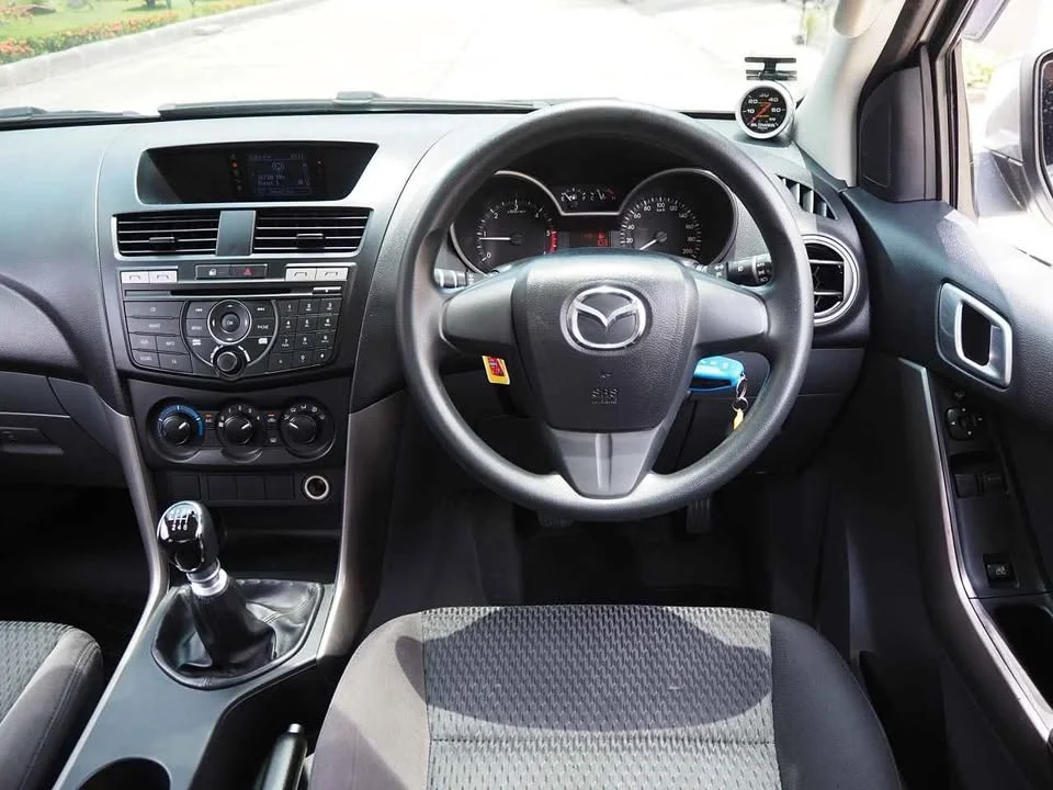 2016 Mazda BT-Series II 2