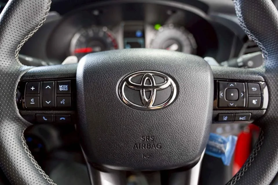 2024 Toyota Hilux VIII 2
