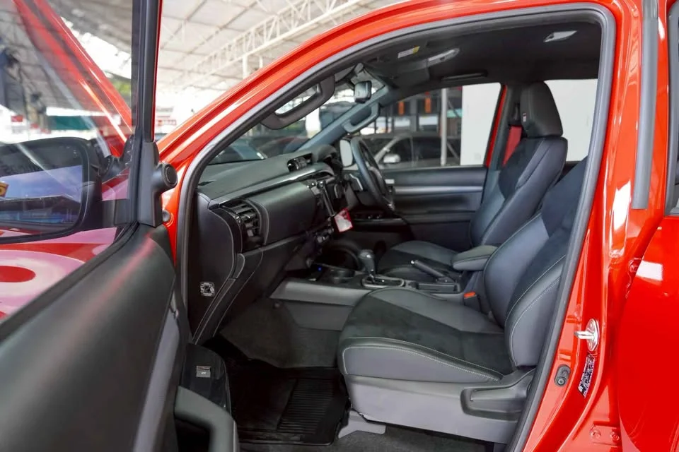 2024 Toyota Hilux VIII 3