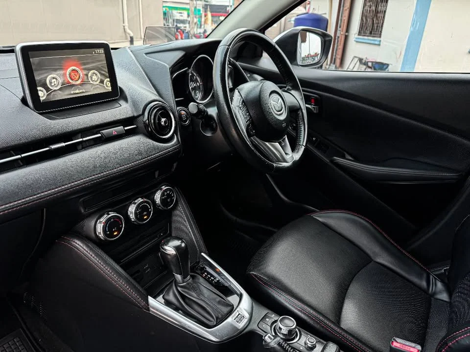 2016 Mazda 2 III 3
