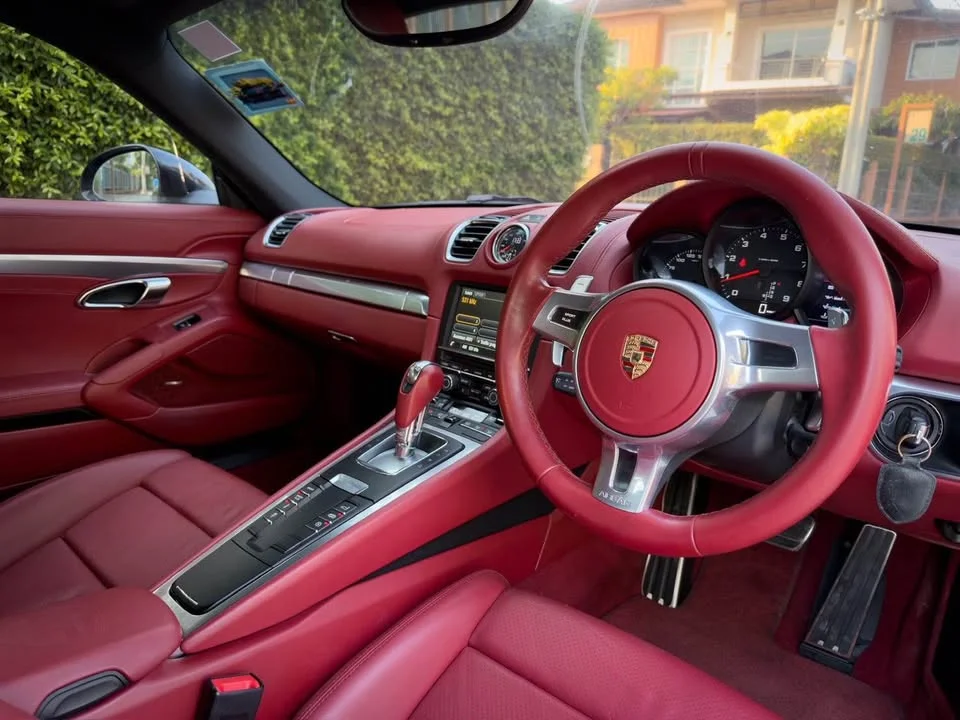 2013 Porsche Boxster and Cayman III 3
