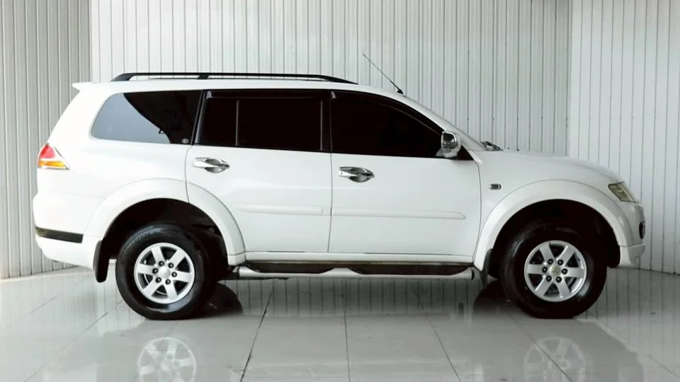 2013 Mitsubishi Pajero Sport II 3