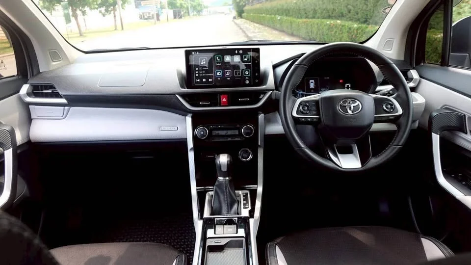 2023 Toyota Veloz III 2