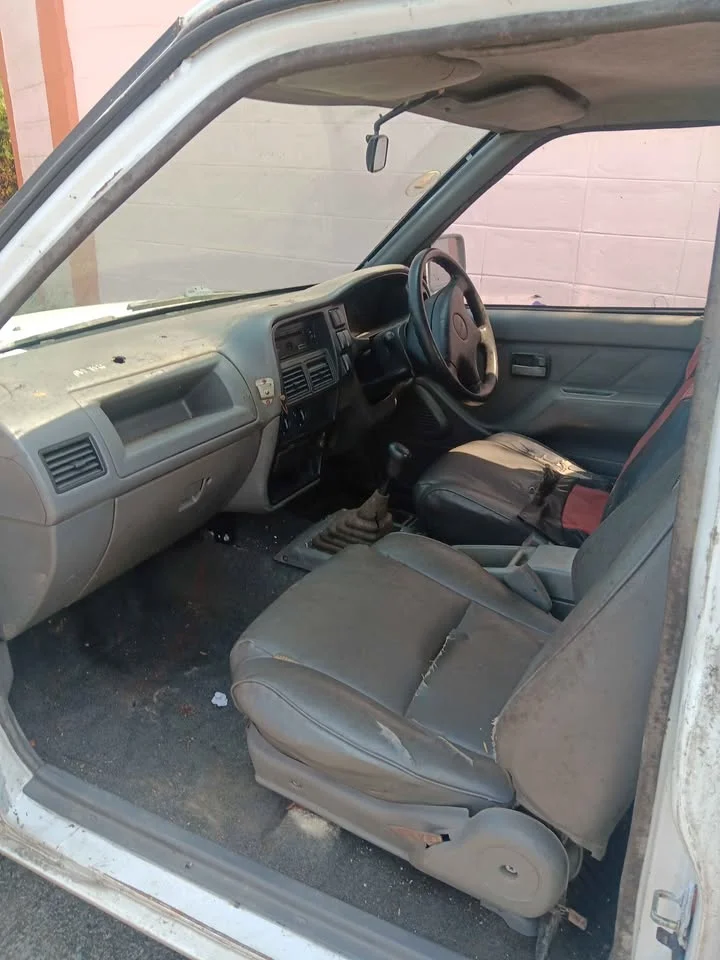 2001 Isuzu Faster Dragon Eyes III 3