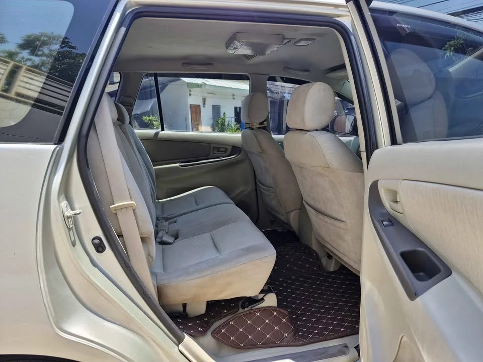 2010 Toyota Innova I 2