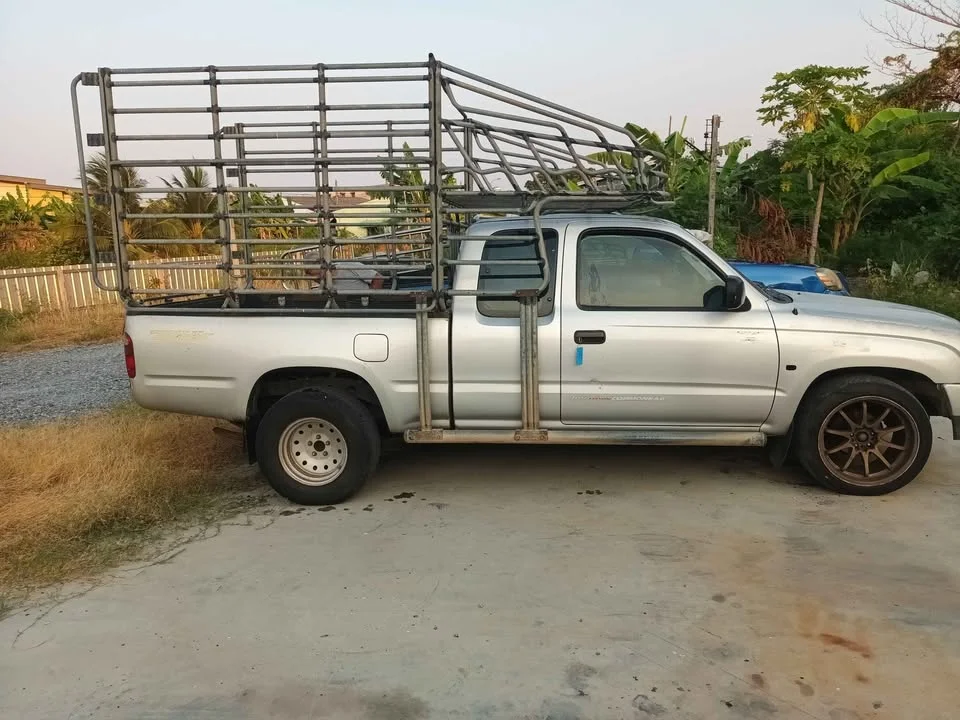 2003 Toyota Hilux Tiger VI 3