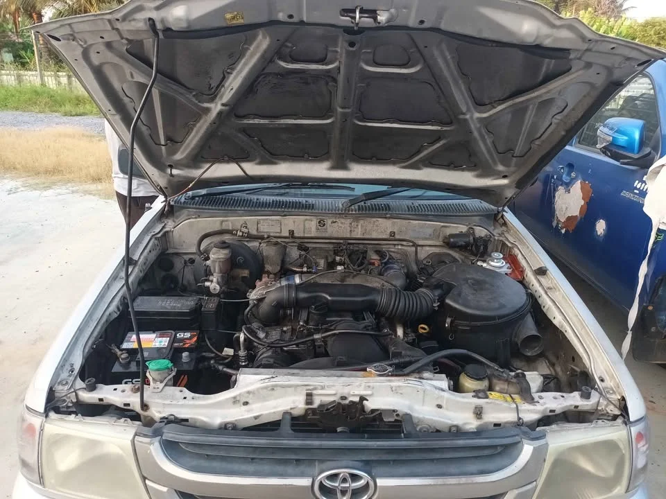 2003 Toyota Hilux Tiger VI 2