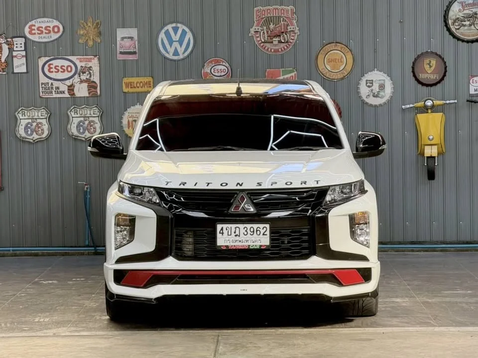 2023 Mitsubishi Triton V 2