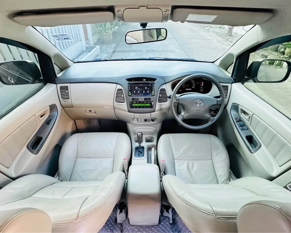 2009 Toyota Innova I 3