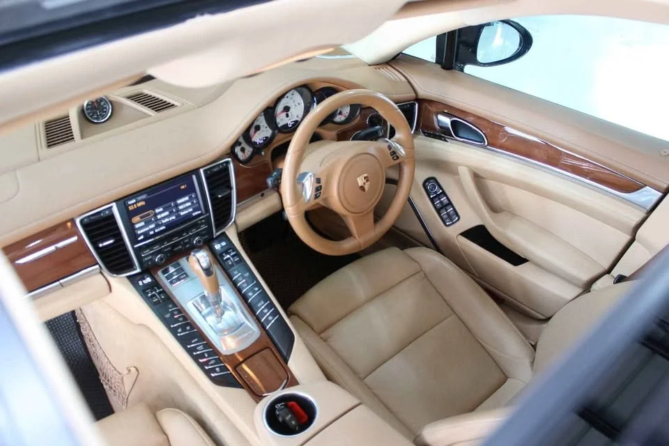 2012 Porsche Panamera II 2