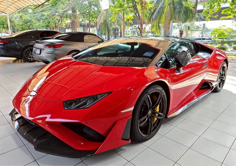 2022 Lamborghini Huracan 2