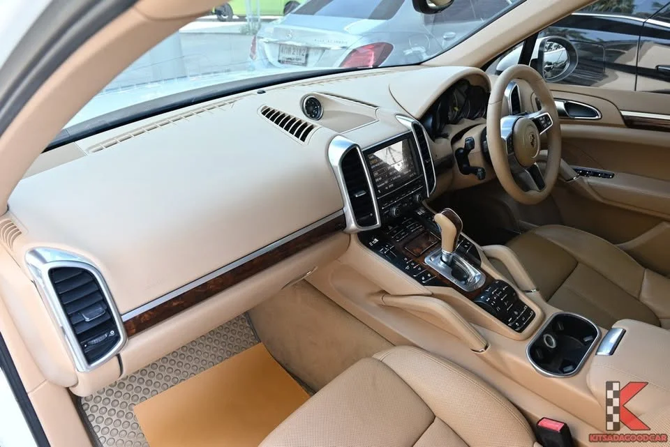 2012 Porsche Cayenne II 2