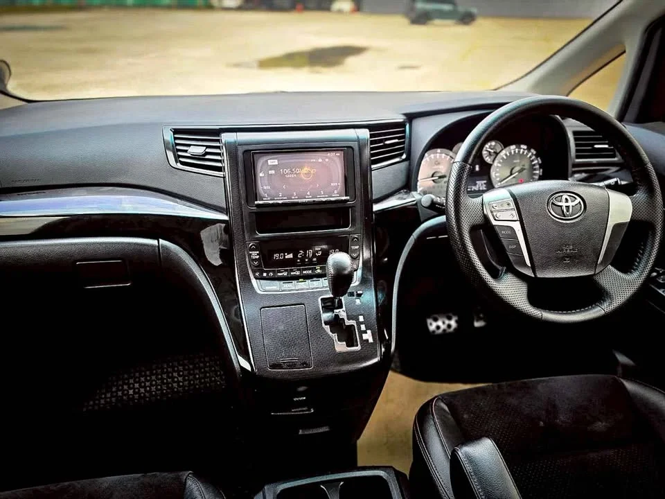 2013 Toyota Alphard, Vellfire II (AH20) 3