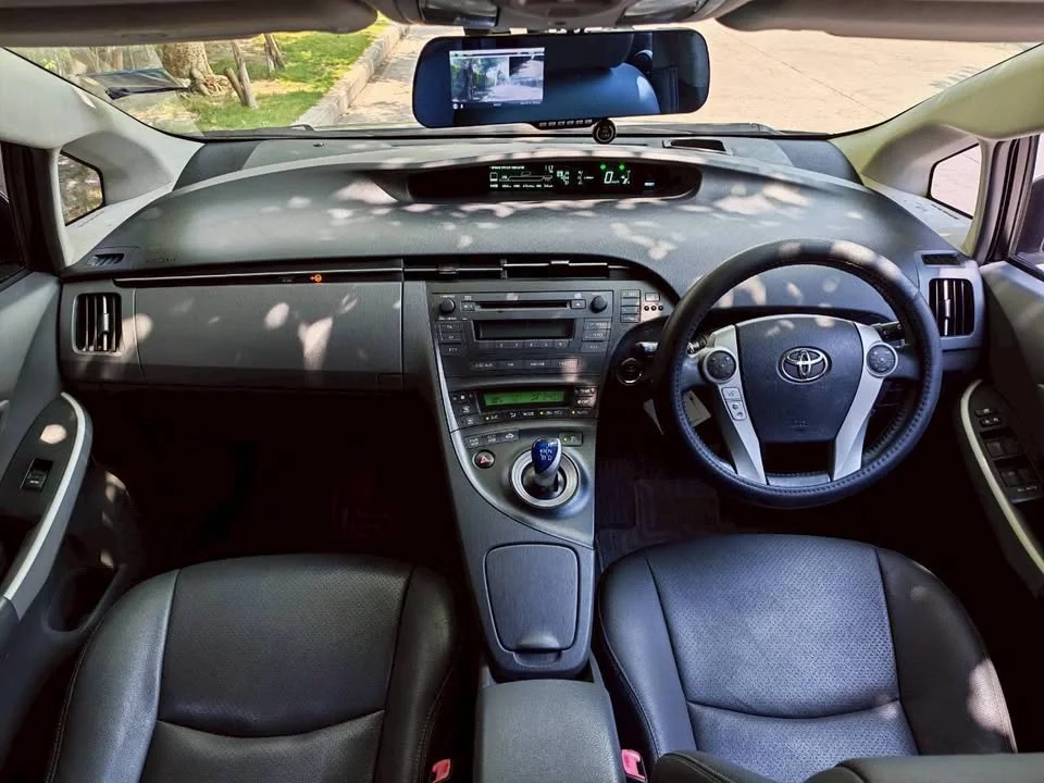2012 Toyota Prius III 3