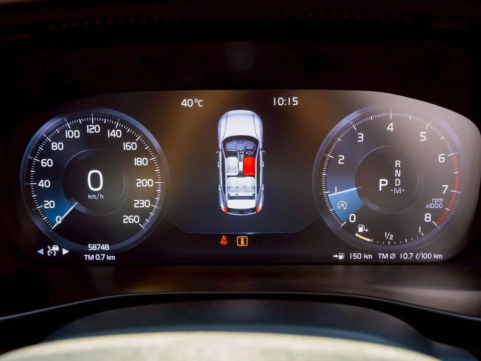 2019 Volvo XC40 2