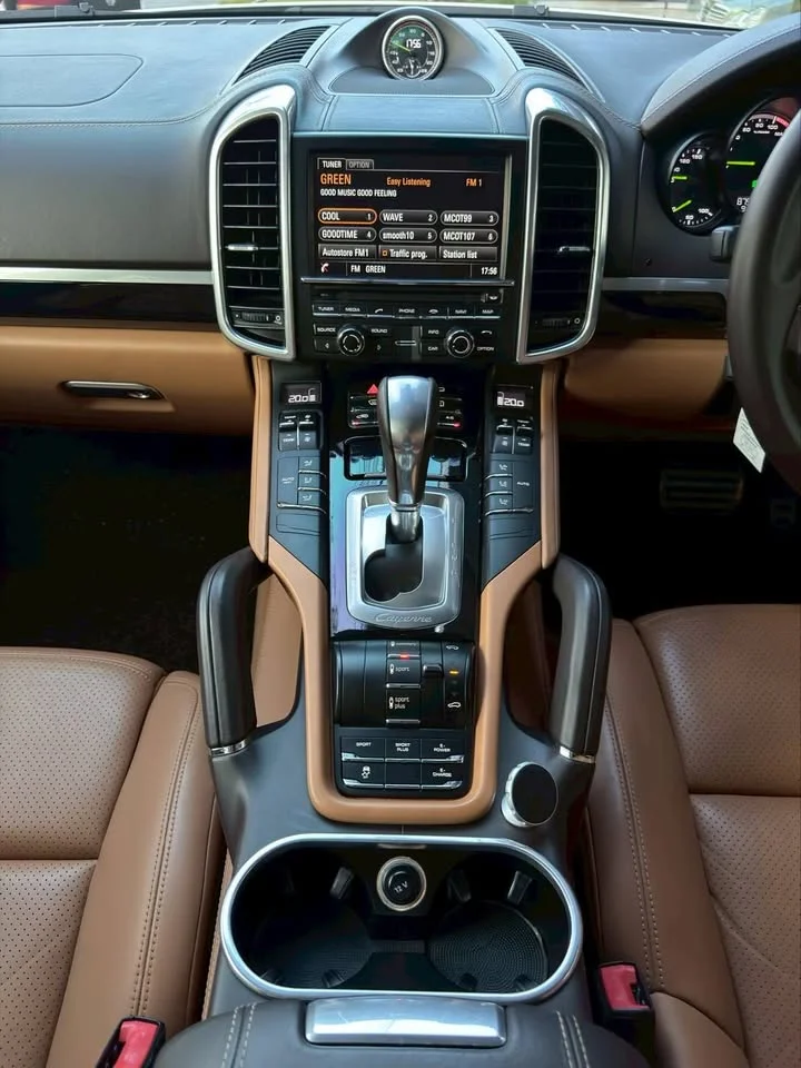 2015 Porsche Cayenne II 3