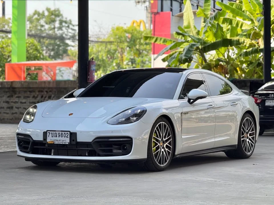 2022 Porsche Panamera II 3