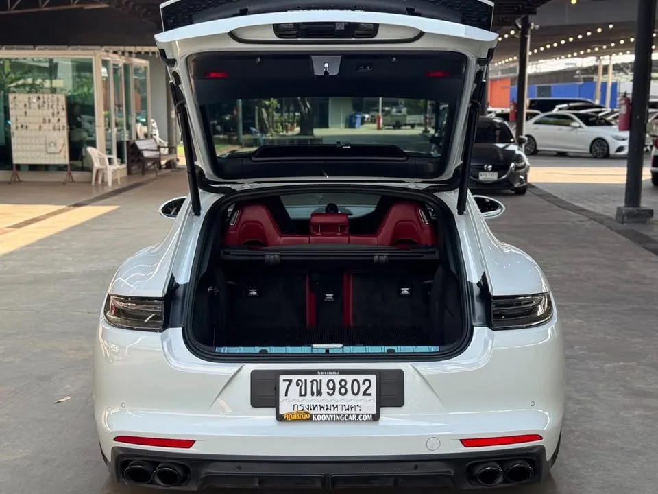 2022 Porsche Panamera II 2