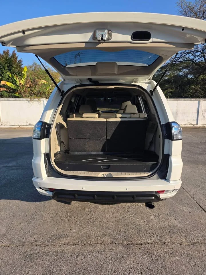 2012 Mitsubishi Pajero Sport II 2