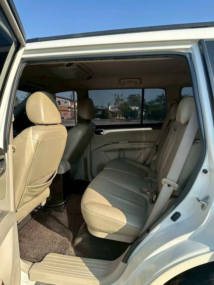 2010 Mitsubishi Pajero Sport II 2
