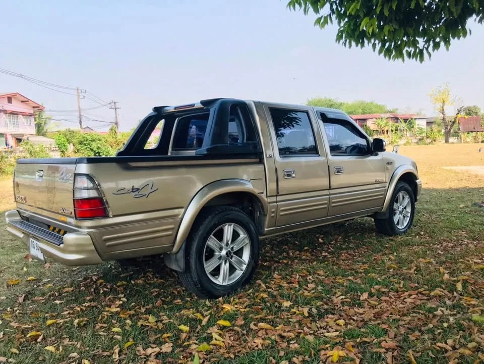 2001 Isuzu Faster Dragon Eyes III 2