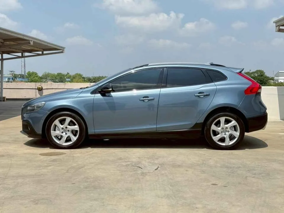 2014 Volvo V40 II 2